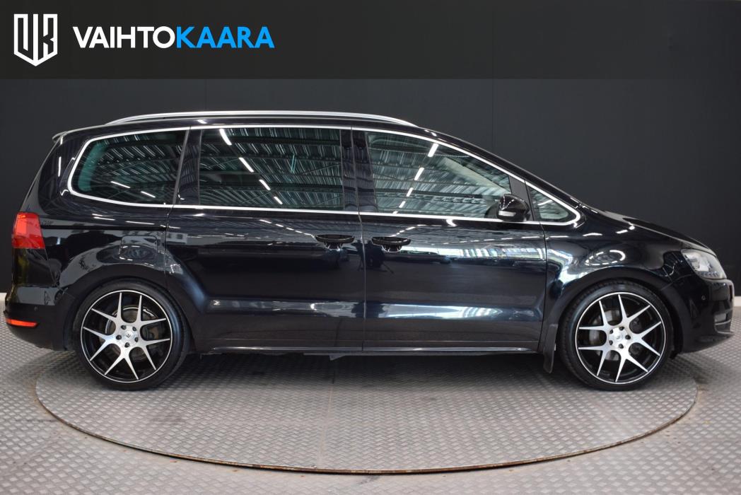 VOLKSWAGEN Sharan 2012