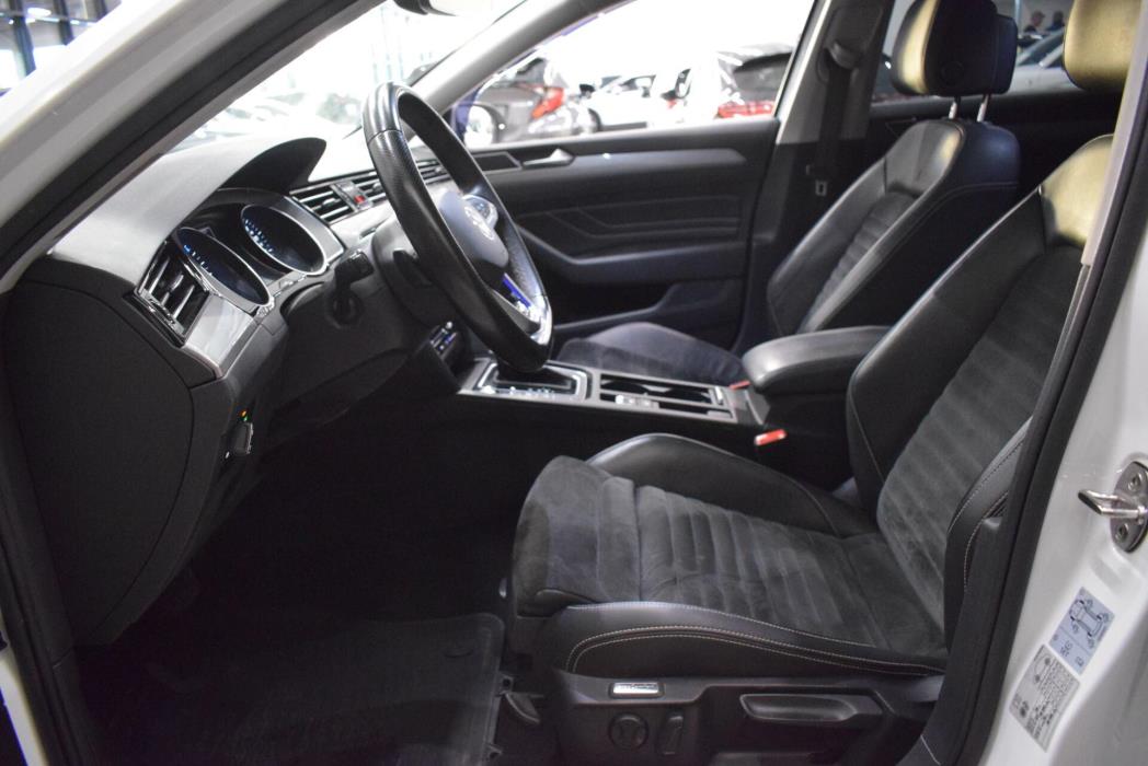 VOLKSWAGEN Passat 2021