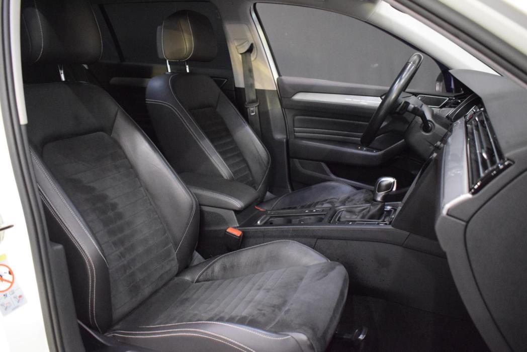 VOLKSWAGEN Passat 2021