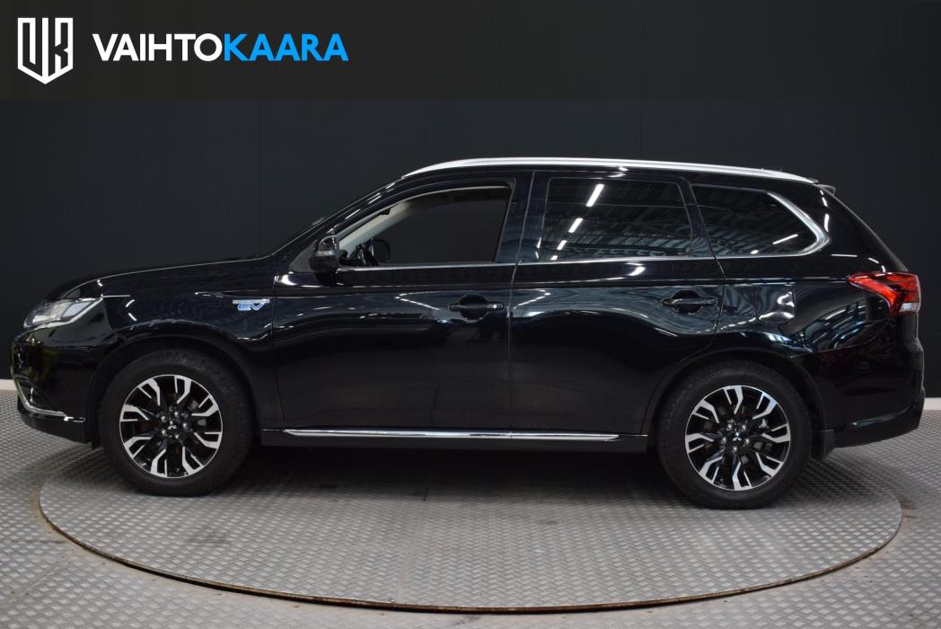 MITSUBISHI Outlander PHEV 2016