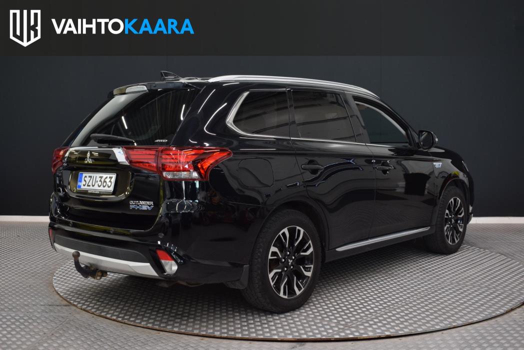 MITSUBISHI Outlander PHEV 2016