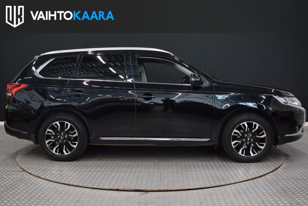 MITSUBISHI Outlander PHEV 2016