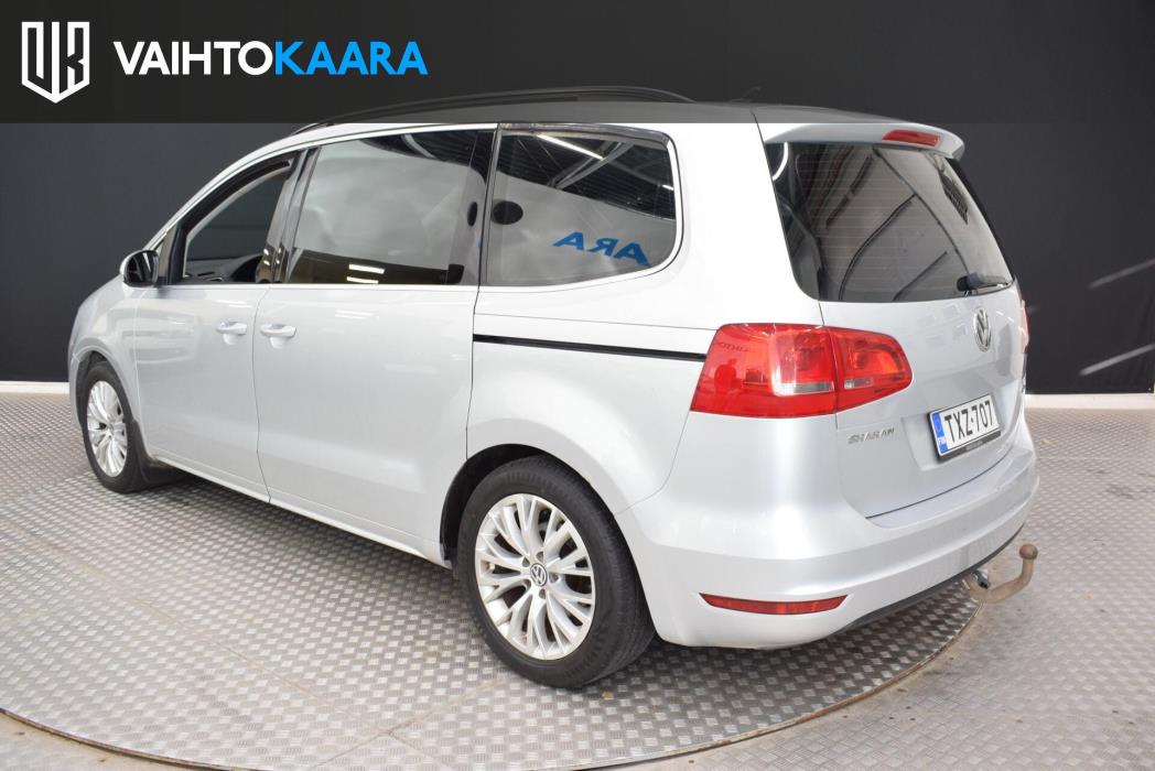 VOLKSWAGEN Sharan 2012