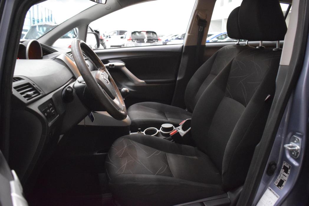 TOYOTA Verso 2012