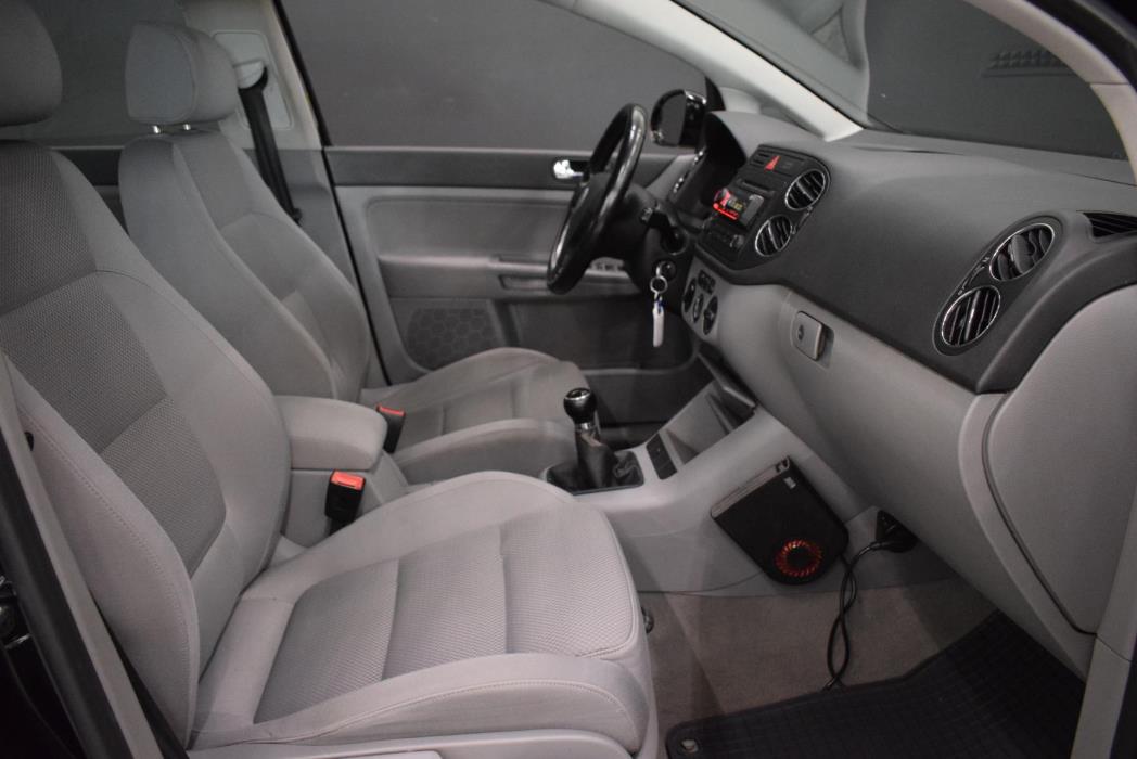 VOLKSWAGEN Golf Plus 2005