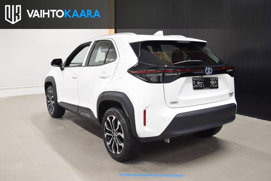 TOYOTA Yaris Cross 2023