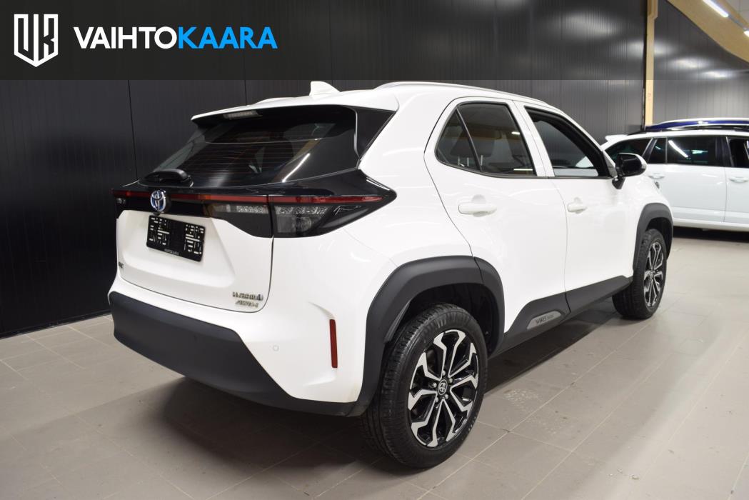 TOYOTA Yaris Cross 2023