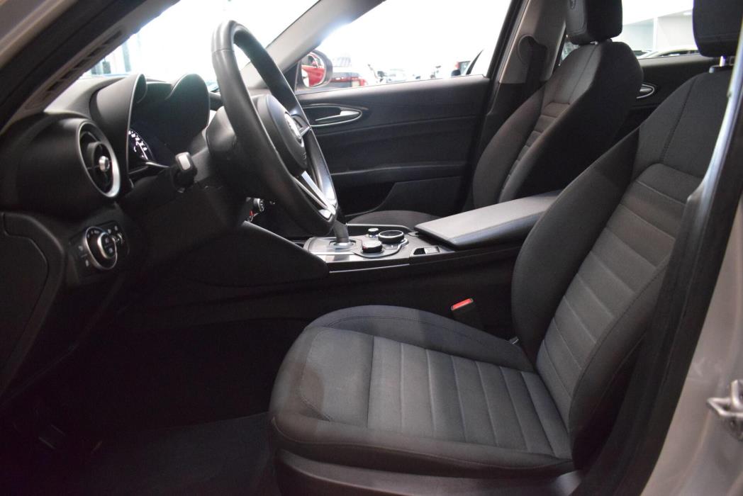 ALFA ROMEO Giulia 2017