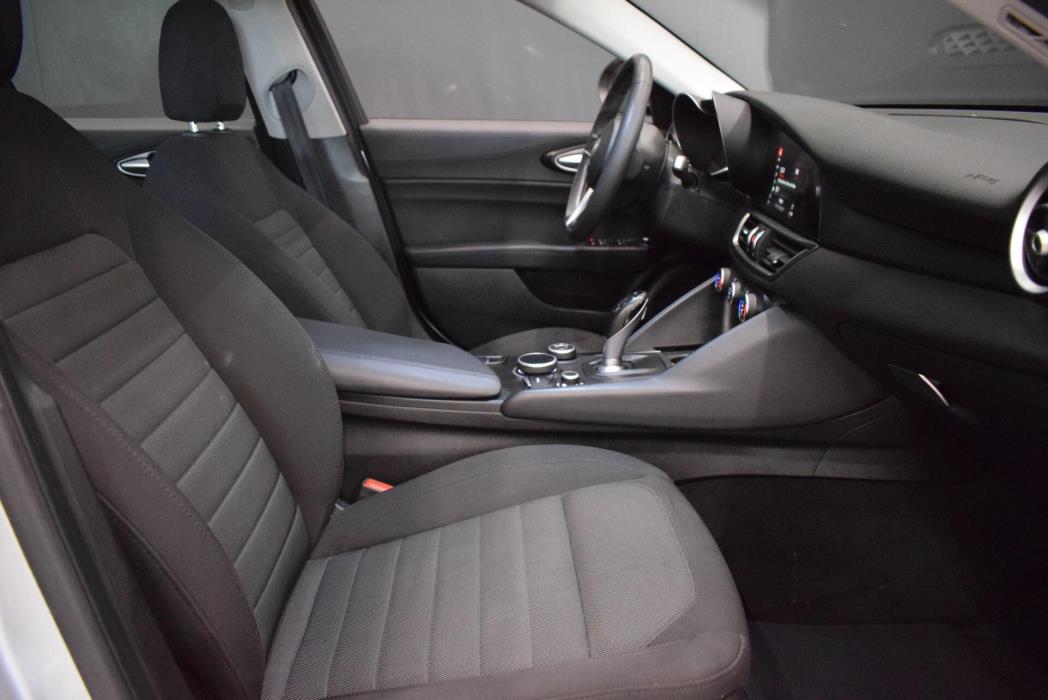 ALFA ROMEO Giulia 2017