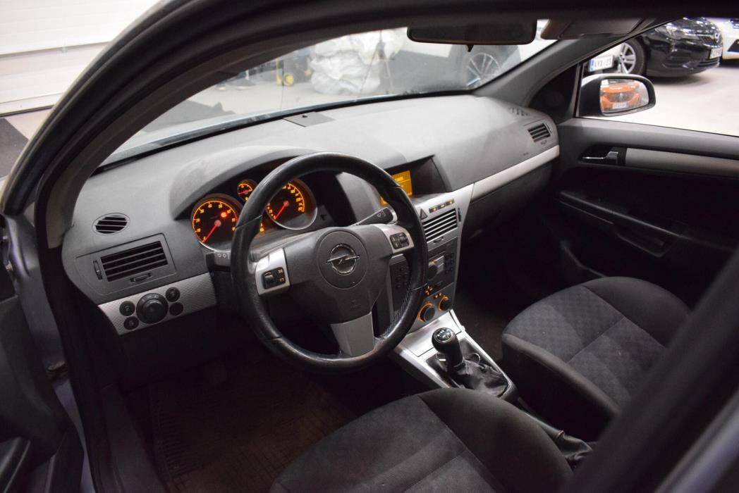 OPEL Astra 2004