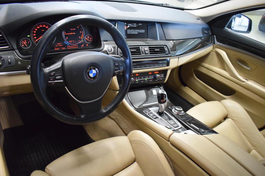 BMW 518 2015