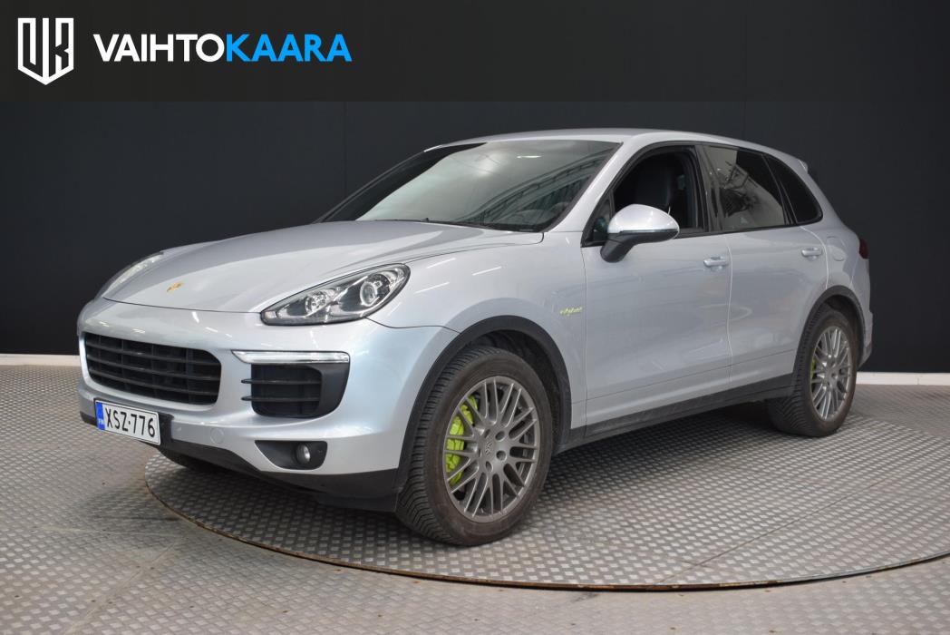 PORSCHE Cayenne 2015