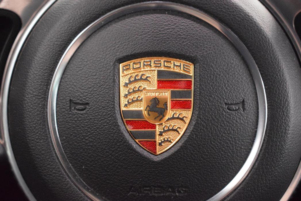 PORSCHE Cayenne 2015