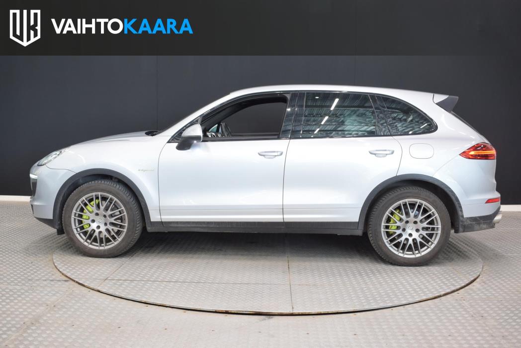 PORSCHE Cayenne 2015