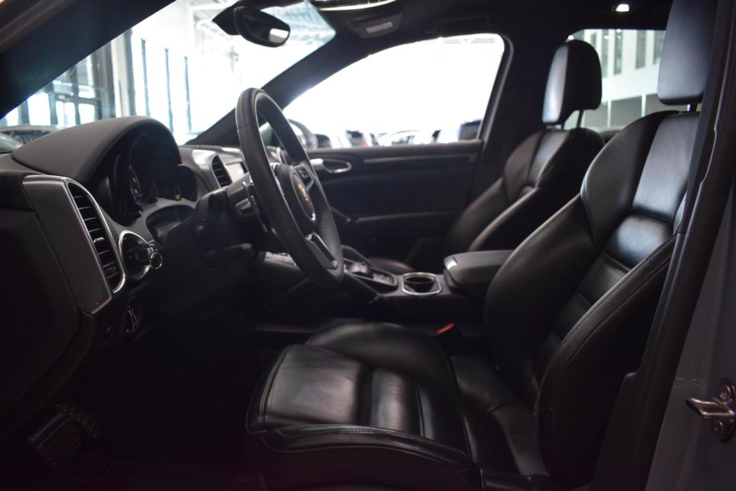 PORSCHE Cayenne 2015