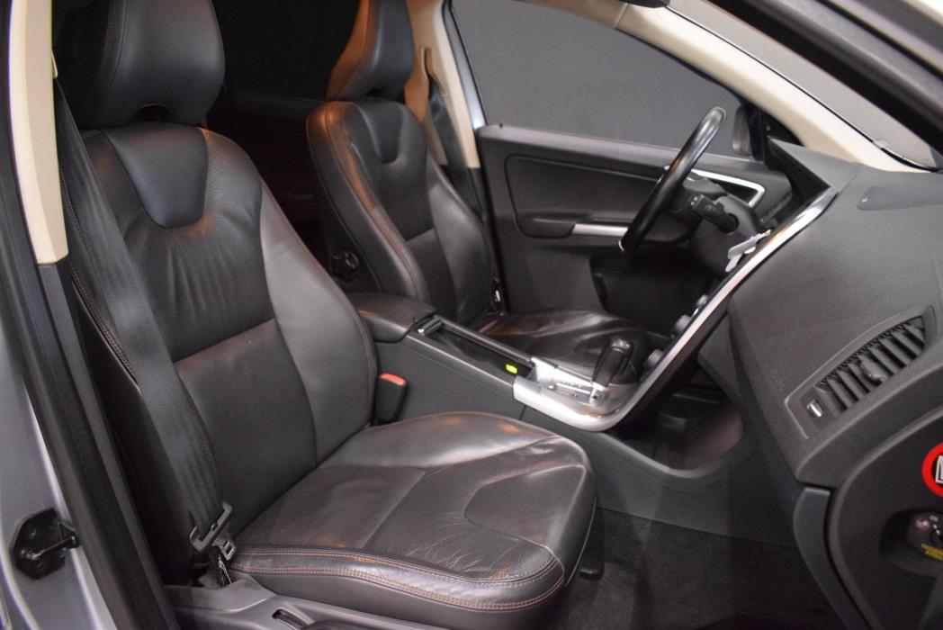 VOLVO XC60 2012