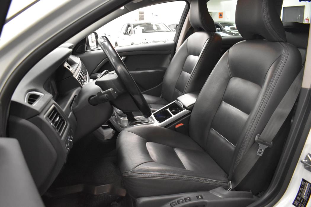 VOLVO XC70 2014