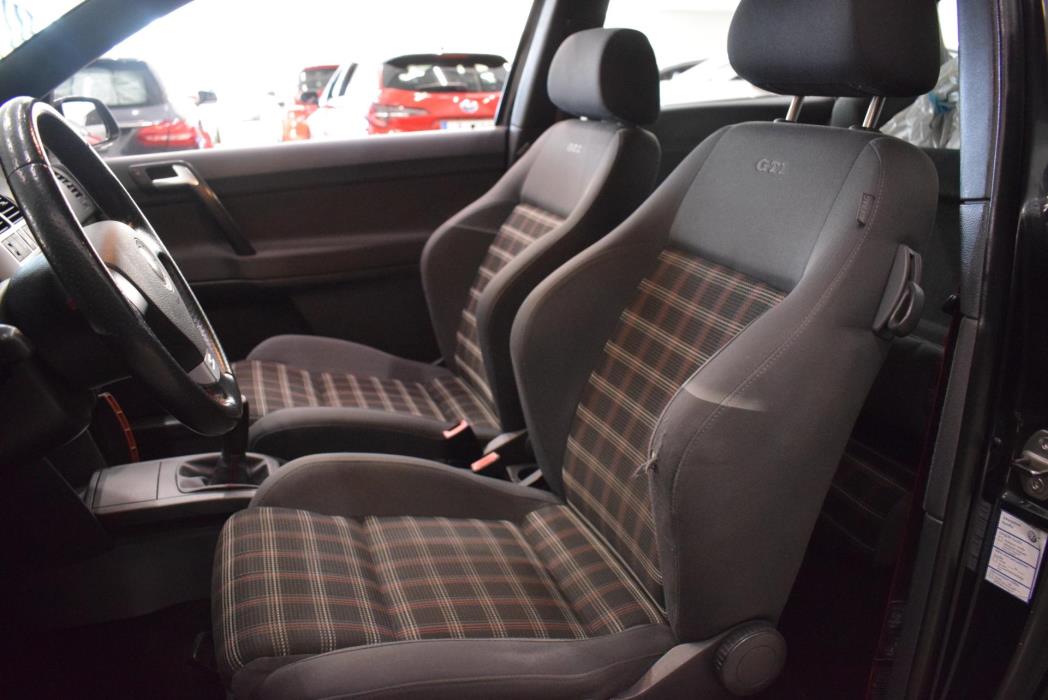 VOLKSWAGEN Polo 2006