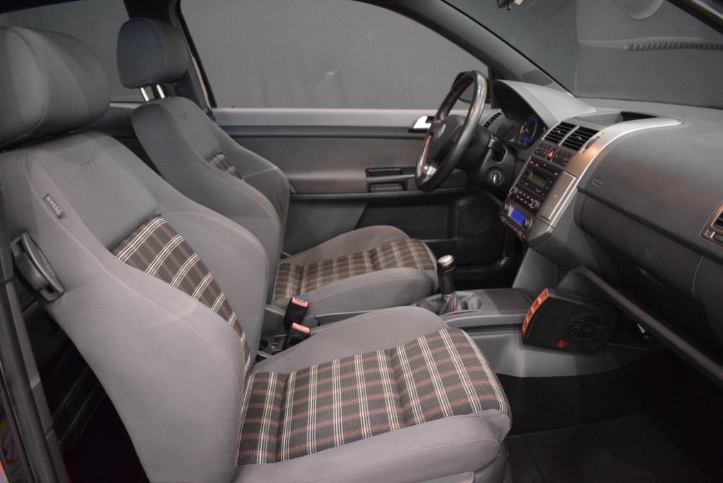 VOLKSWAGEN Polo 2006