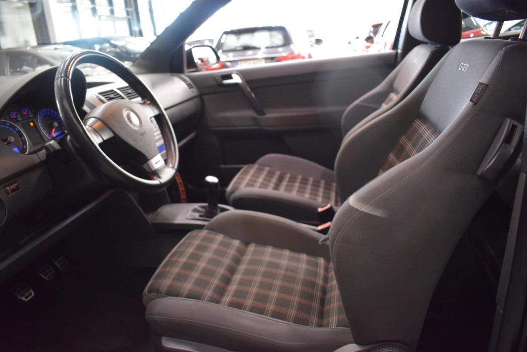 VOLKSWAGEN Polo 2006