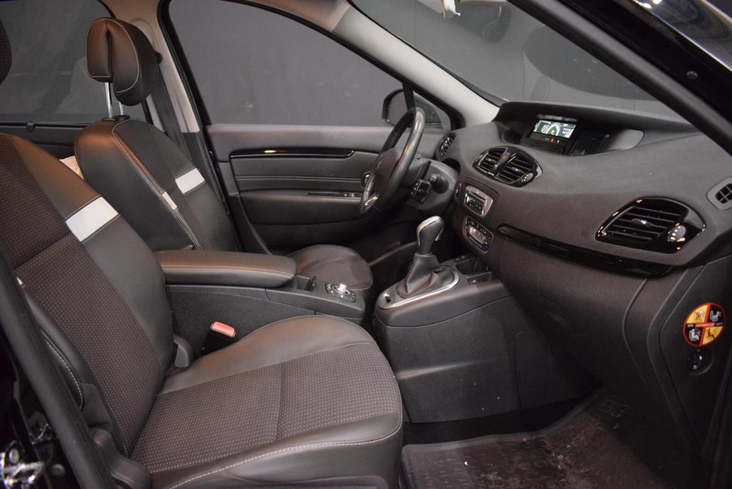 RENAULT Grand Scenic 2013