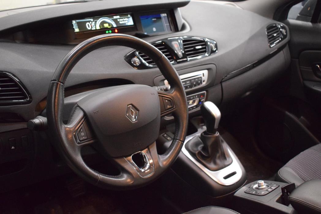 RENAULT Grand Scenic 2013