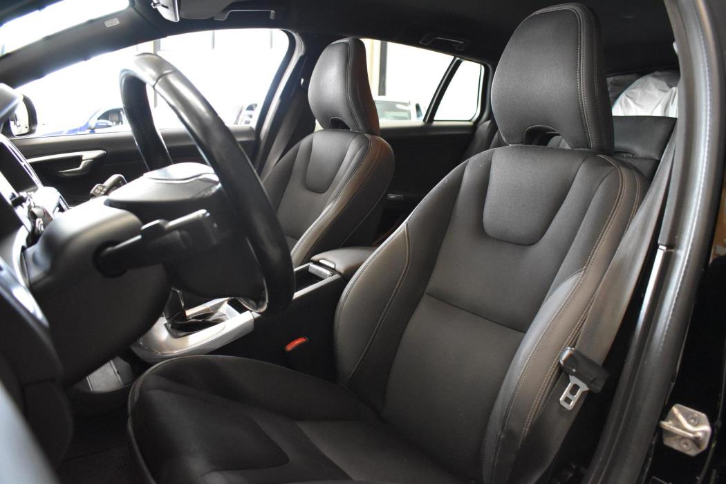 VOLVO V60 2014