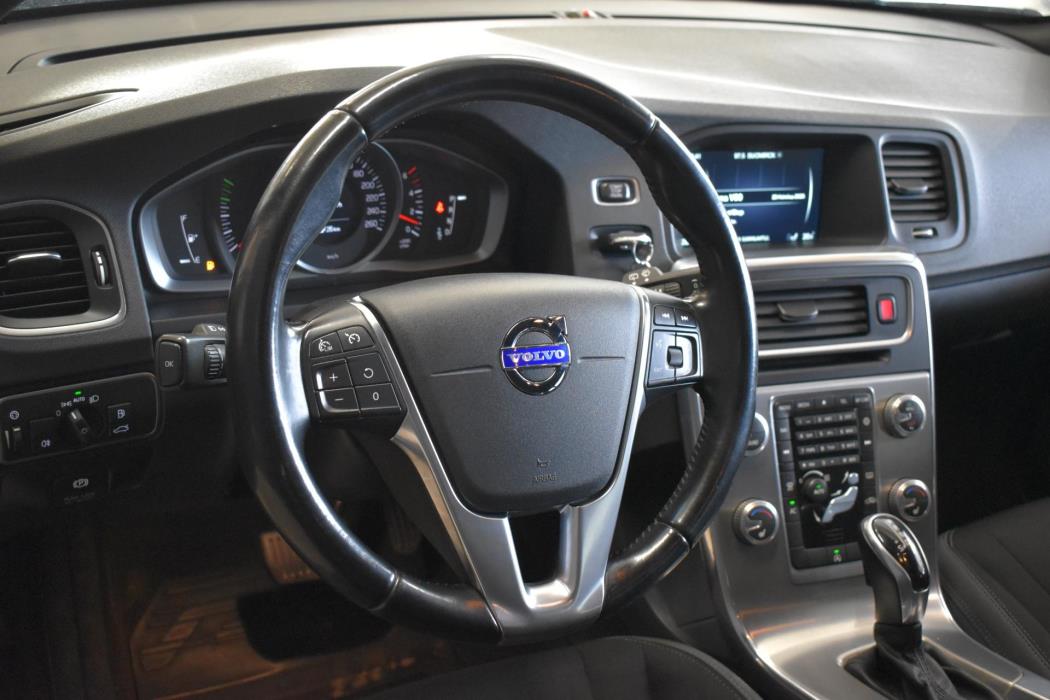 VOLVO V60 2014