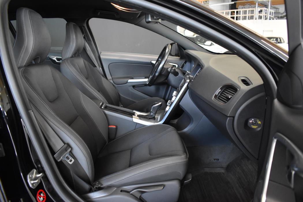 VOLVO V60 2014