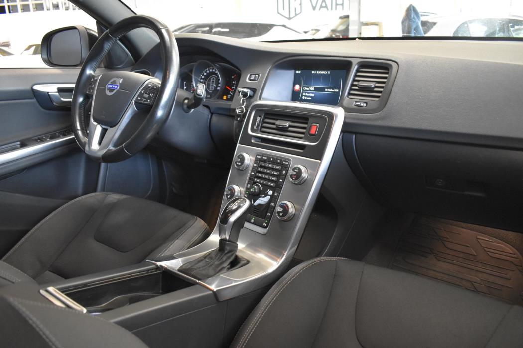 VOLVO V60 2014