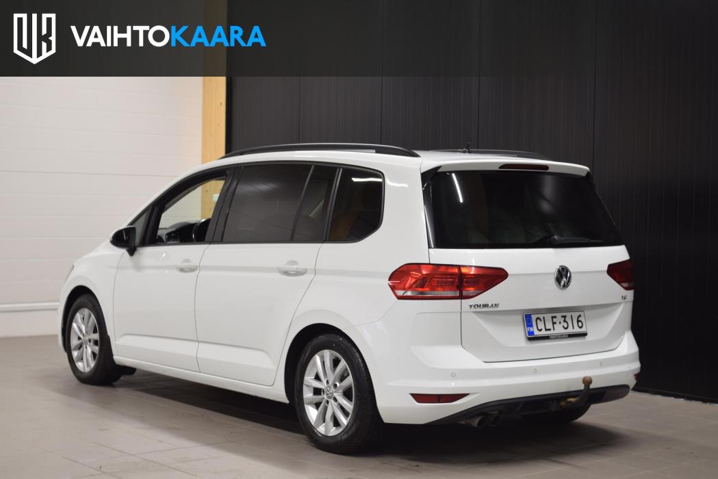 VOLKSWAGEN Touran 2017