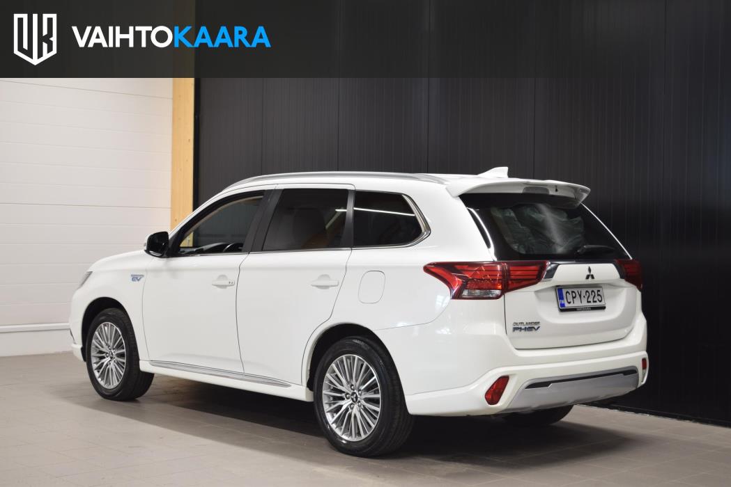 MITSUBISHI Outlander 2020