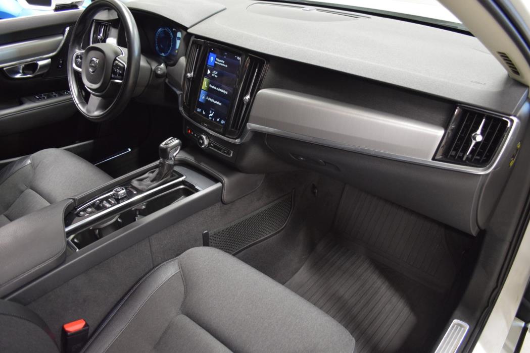 VOLVO V90 2020