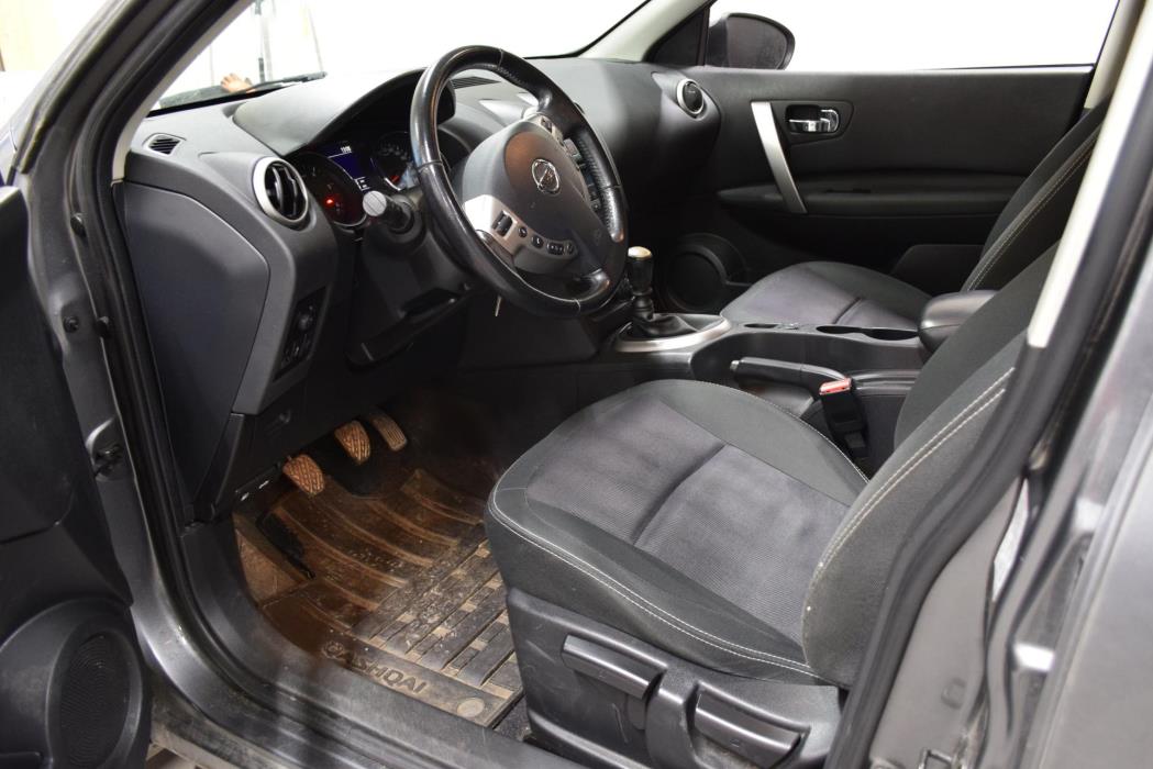 NISSAN Qashqai 2013