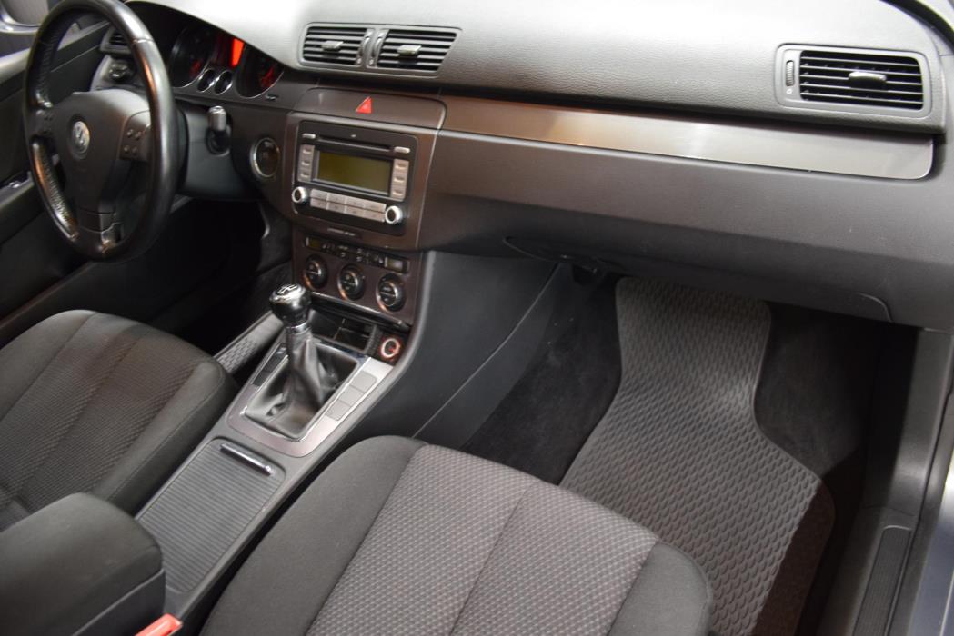 VOLKSWAGEN Passat 2007