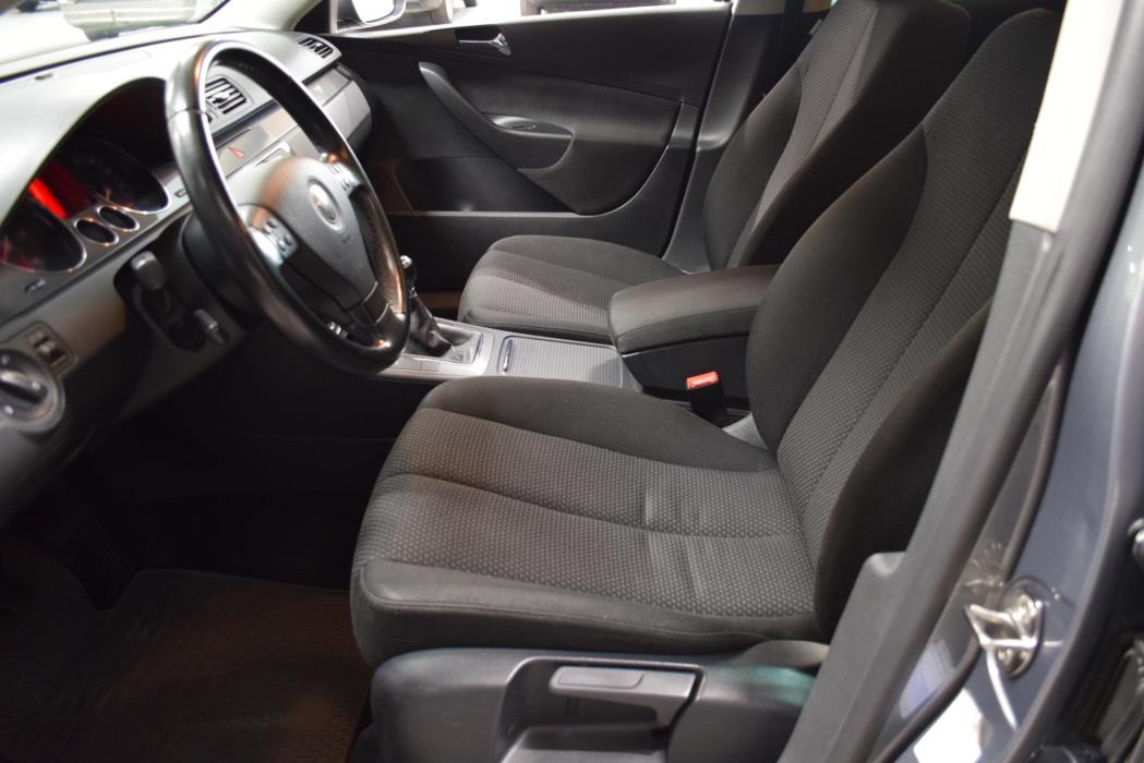 VOLKSWAGEN Passat 2007