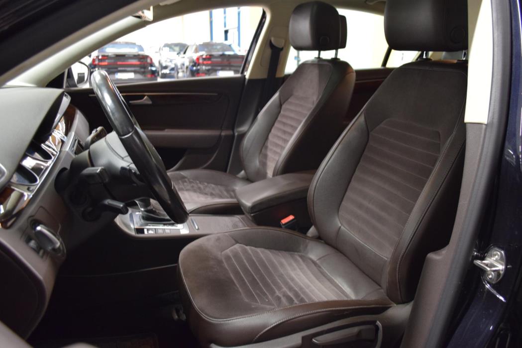 VOLKSWAGEN Passat 2014