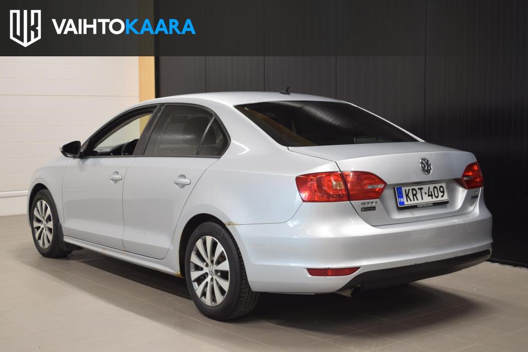VOLKSWAGEN Jetta 2012