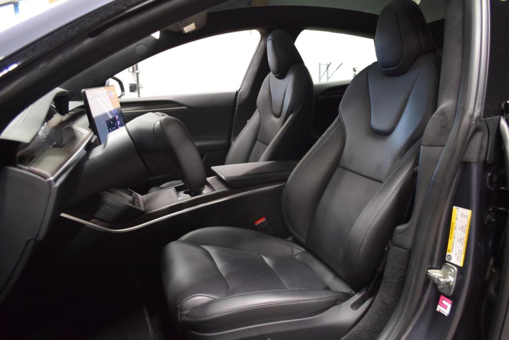TESLA Model S 2023