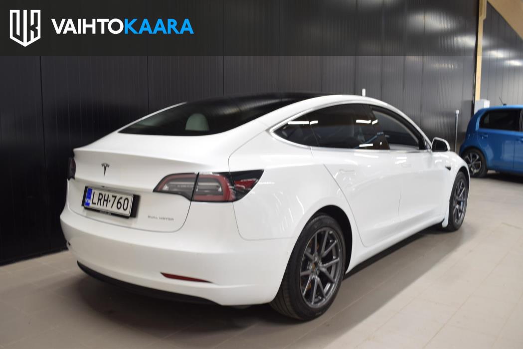 TESLA Model 3 2020