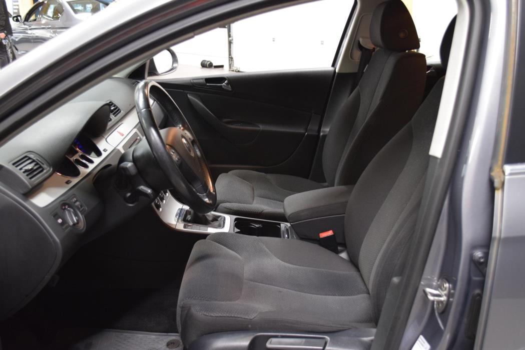 VOLKSWAGEN Passat 2008
