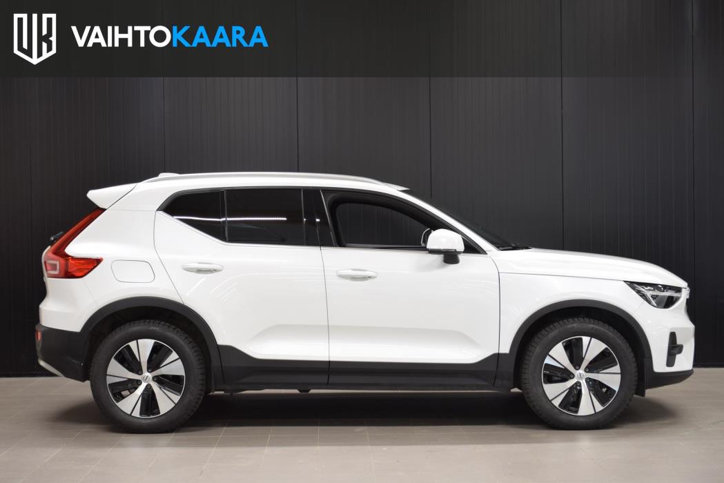 VOLVO XC40 2023