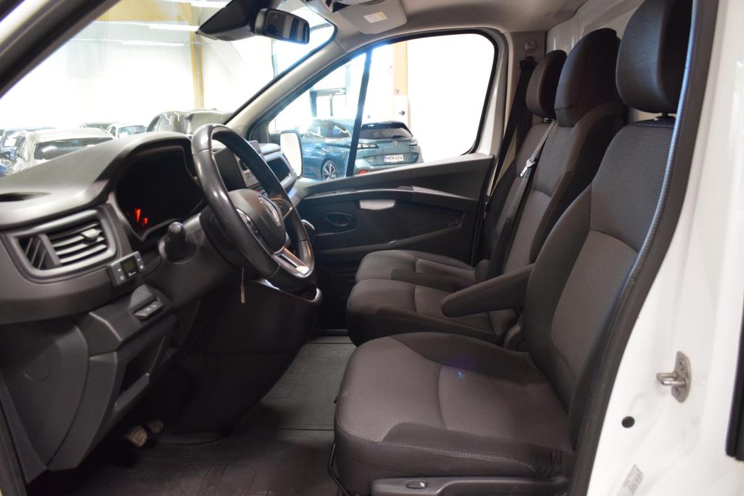 RENAULT Trafic 2023