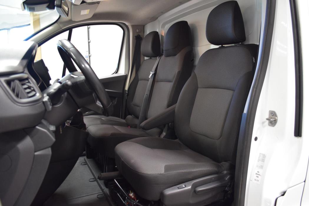 RENAULT Trafic 2023