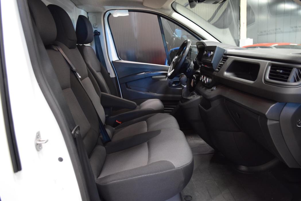 RENAULT Trafic 2023