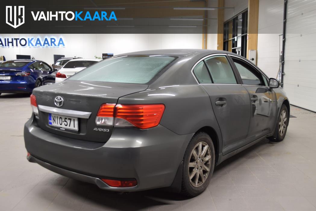 TOYOTA Avensis 2012