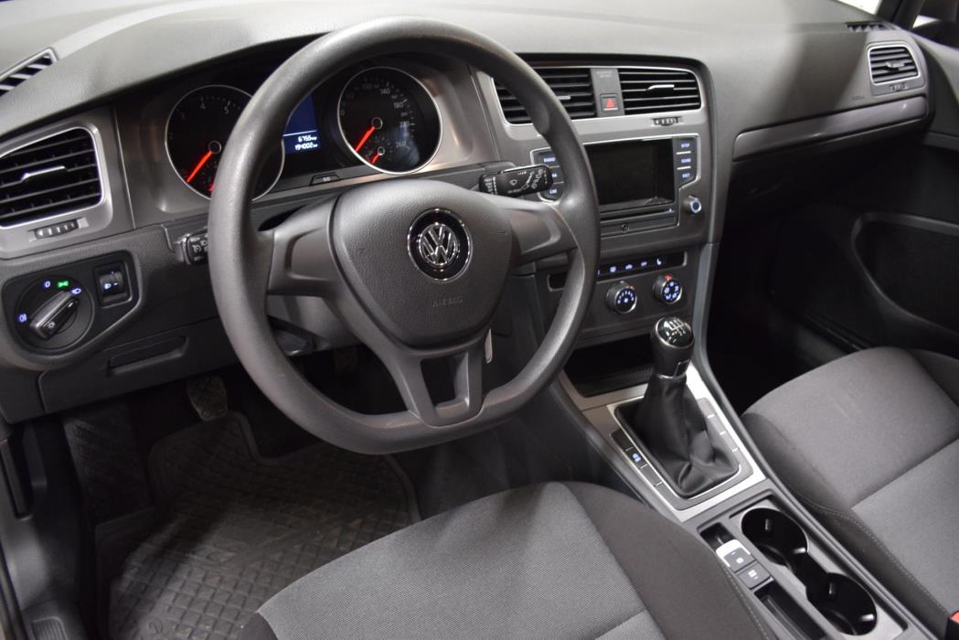 VOLKSWAGEN Golf 2015