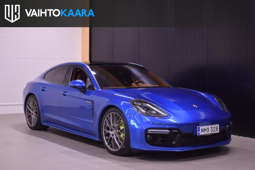 PORSCHE Panamera 2018
