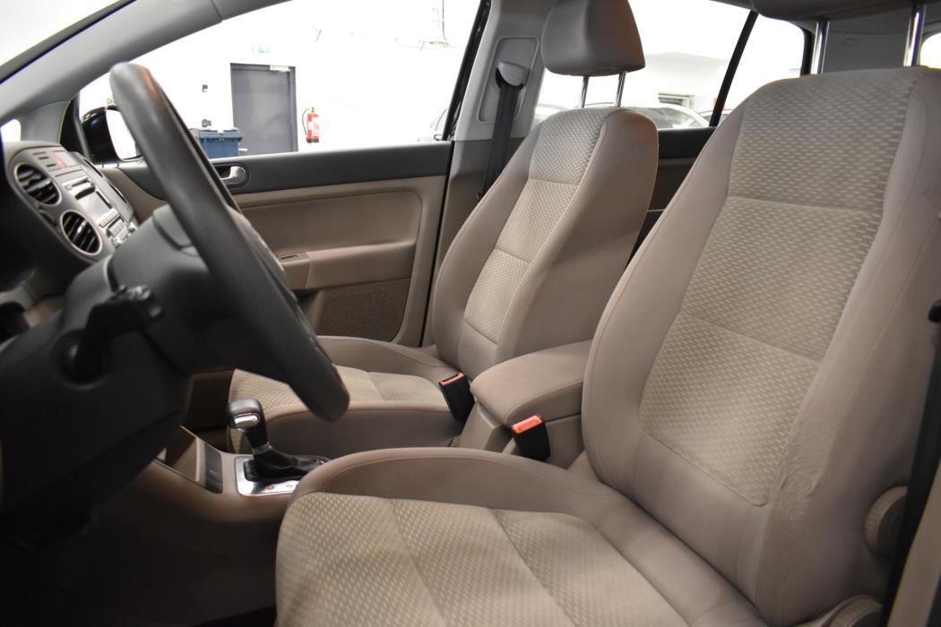 VOLKSWAGEN Golf Plus 2010