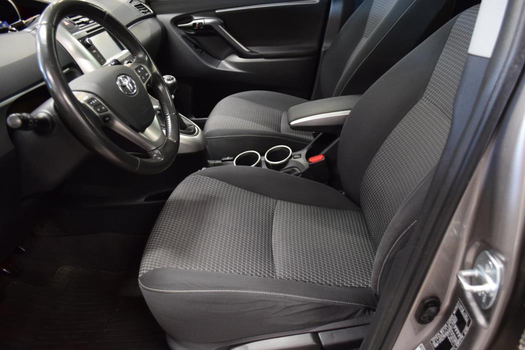 TOYOTA Verso 2015